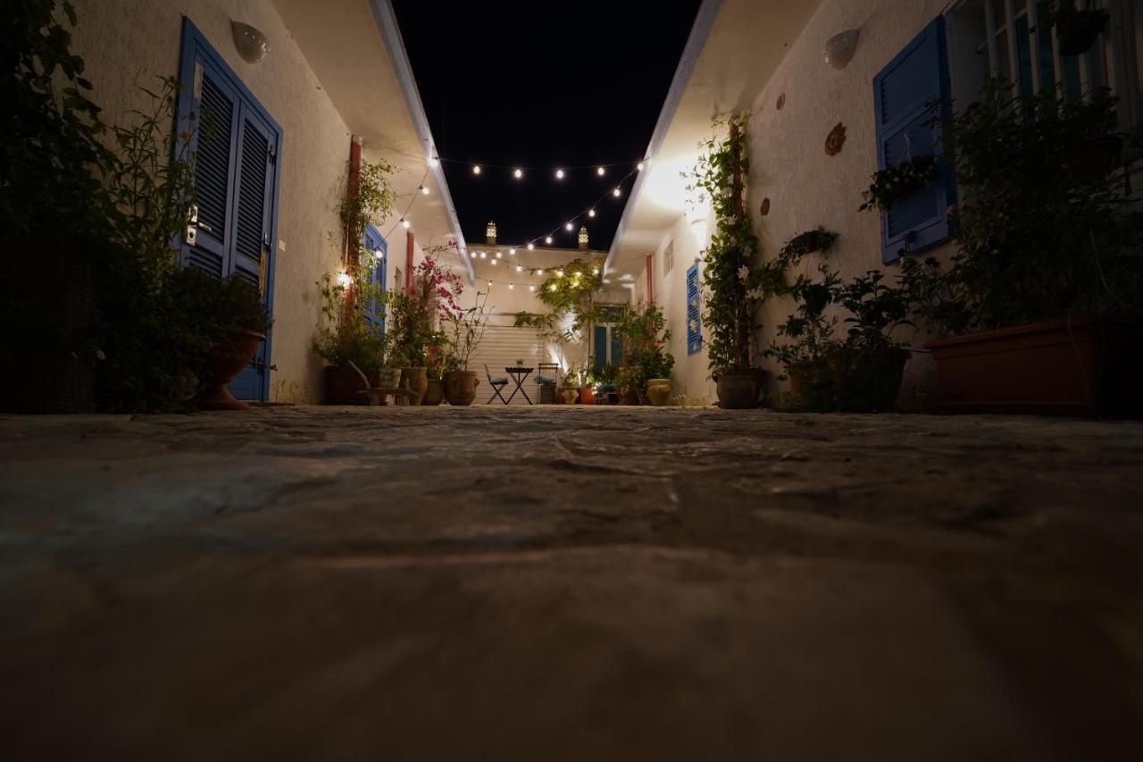 Il Cortiletto Apartment Taranto Bagian luar foto