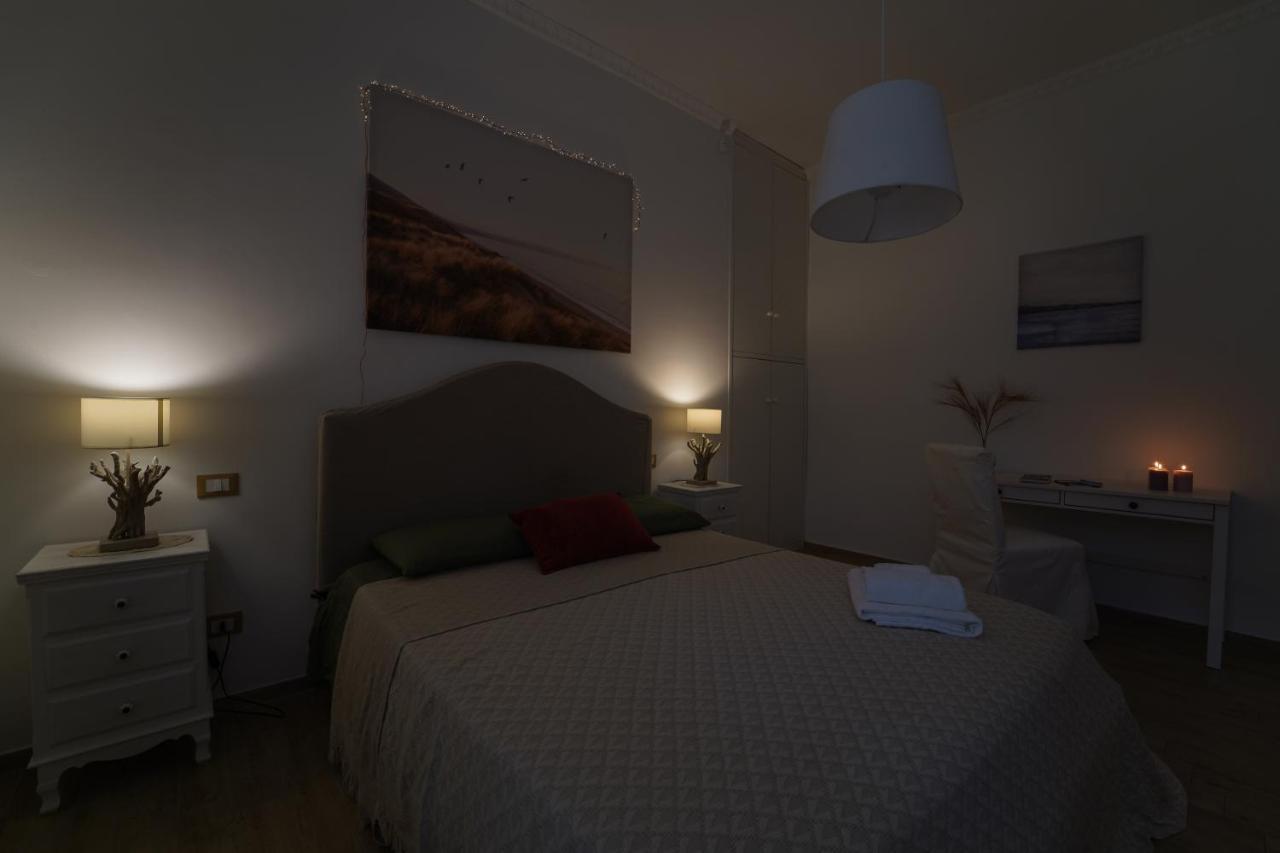 Il Cortiletto Apartment Taranto Bagian luar foto